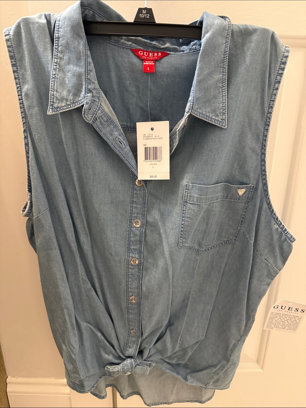 GUESS Light Denim Sleeveless Button-Front Tie-Hem Shirt
